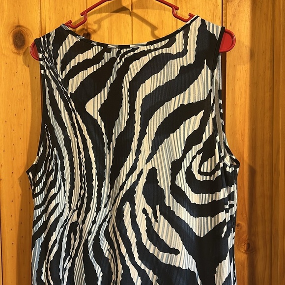 Jennie & Marlis Blue and White Zebra Print Beaded Women's Top - Picture 5 of 8